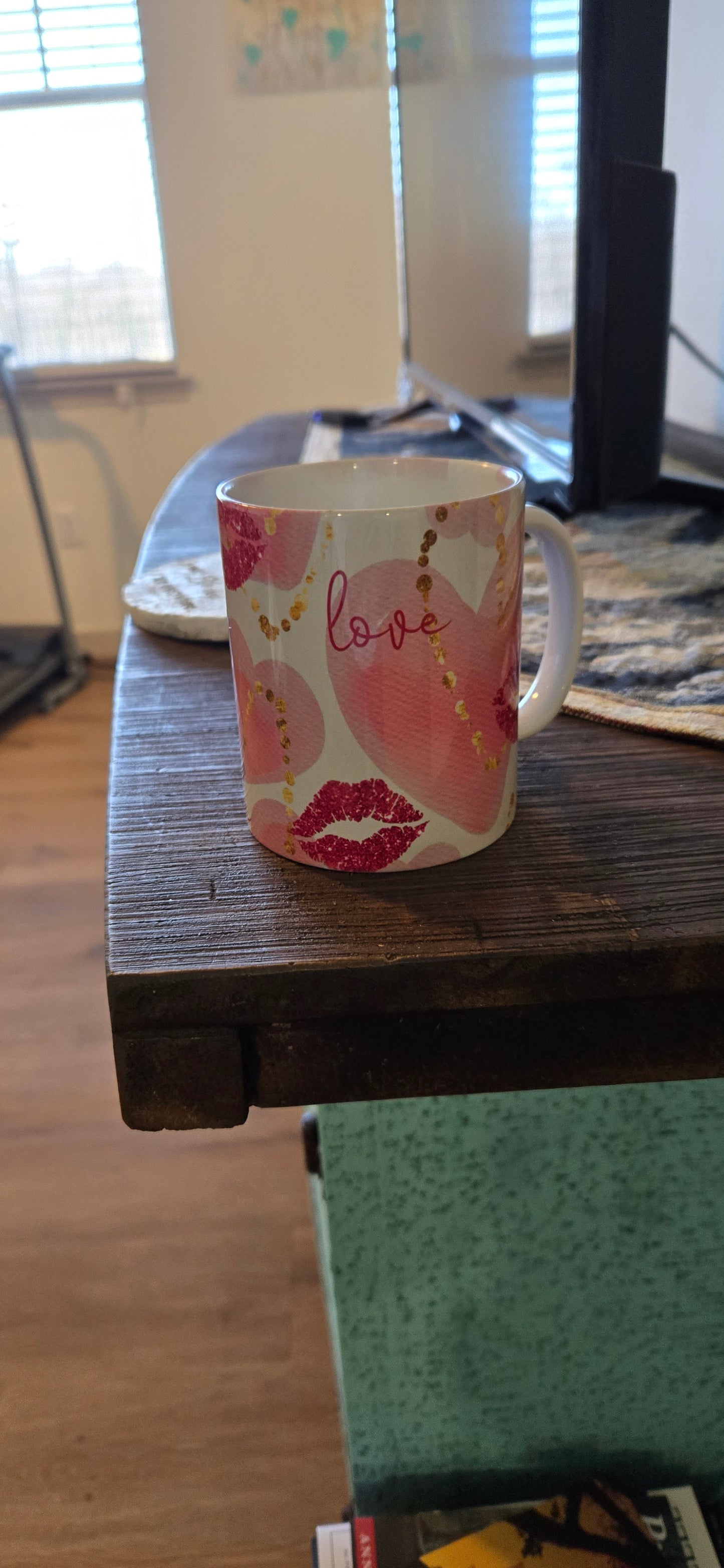 Love and kisses!